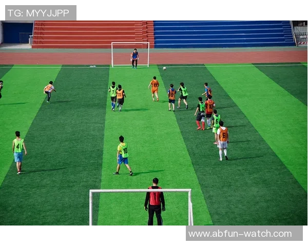 校园足球赛的激情与梦想在绿茵场上绽放的青春故事 校园足球赛的激情与梦想在绿茵场上绽放的青春故事