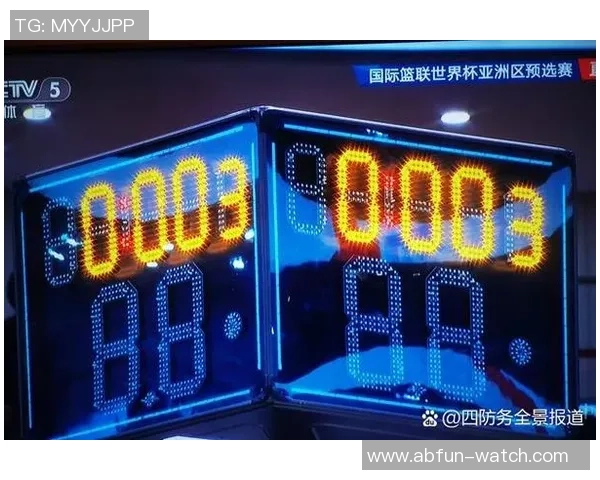 足球场上摄像机的全景视角揭示比赛背后的精彩瞬间与战术博弈