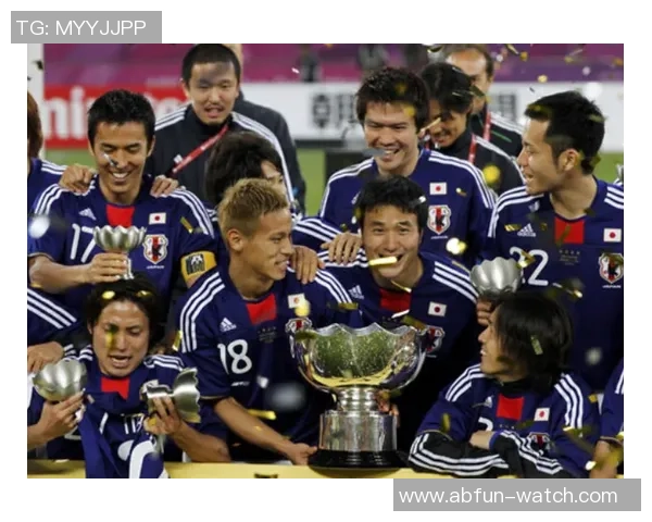 足球11人制联赛新赛季开启球迷热情高涨期待精彩对决与团队合作